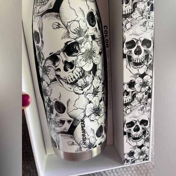 Hydrapeak Artisan Skull and Roses Water Bottle 32 ounce TIk Tok Ltd NIB - Picture 6 of 10